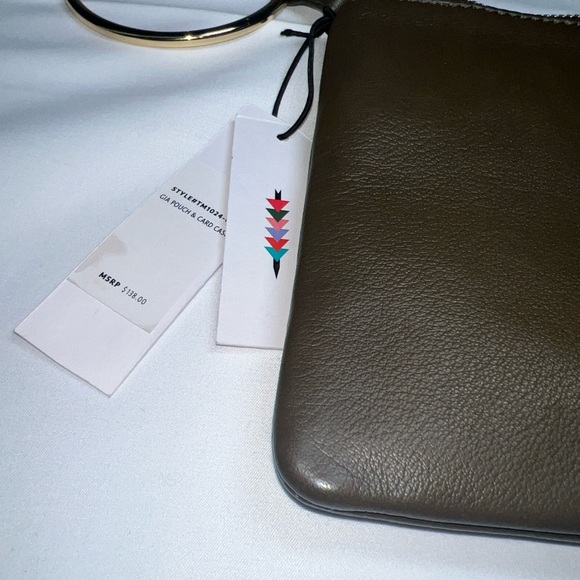 Thacker New York Gable Ring Travel Pouch olive Green. - Picture 5 of 7